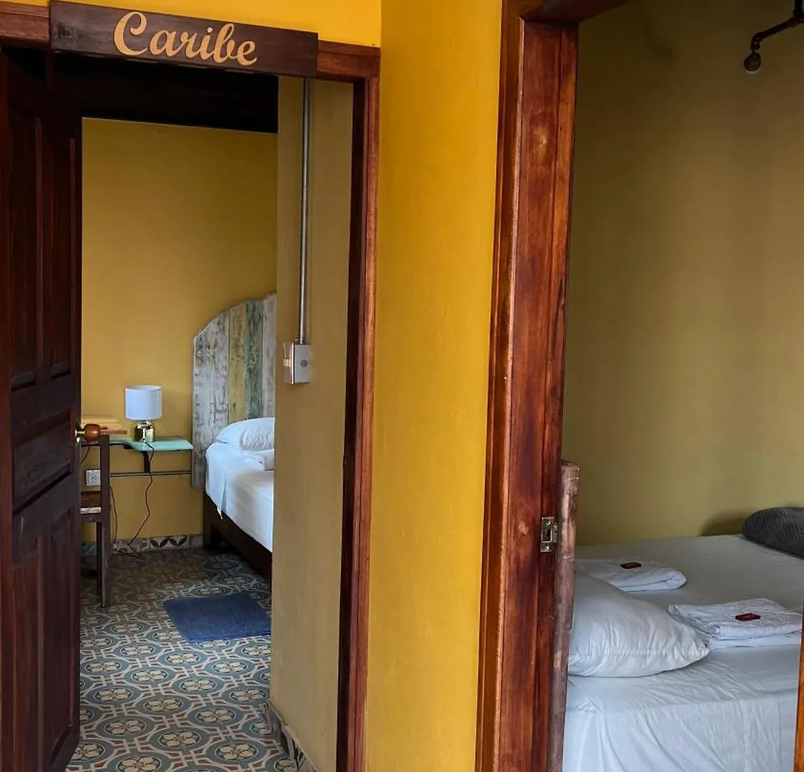 Hostal Casa Astromelia Bogotá 0*,
