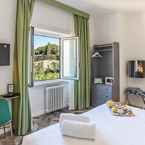 Bloom Hotel Roma