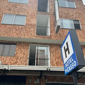 Picasso 70 3*, Medellin Colombia